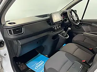 Used 2023 Renault Trafic LL30 Business+ Glacier White - Interior and Exterior details 16