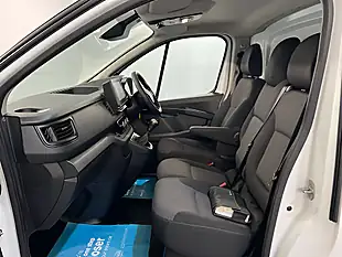 Used 2023 Renault Trafic LL30 Business+ Glacier White - Interior and Exterior details 17