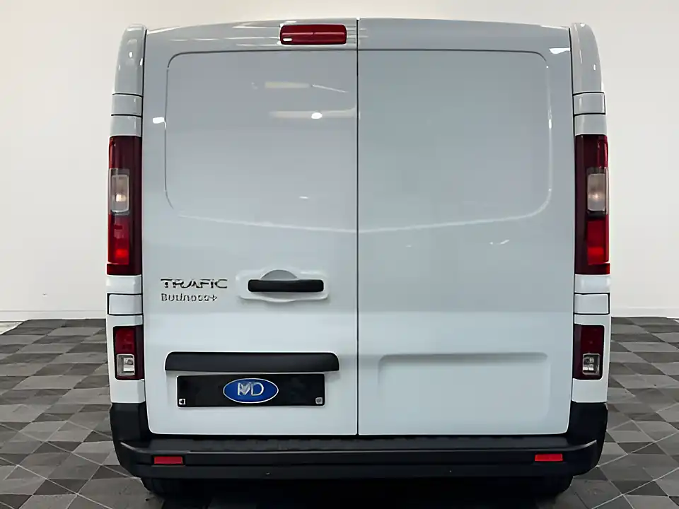 Used 2023 Renault Trafic LL30 Business+ Glacier White - Interior and Exterior details 5