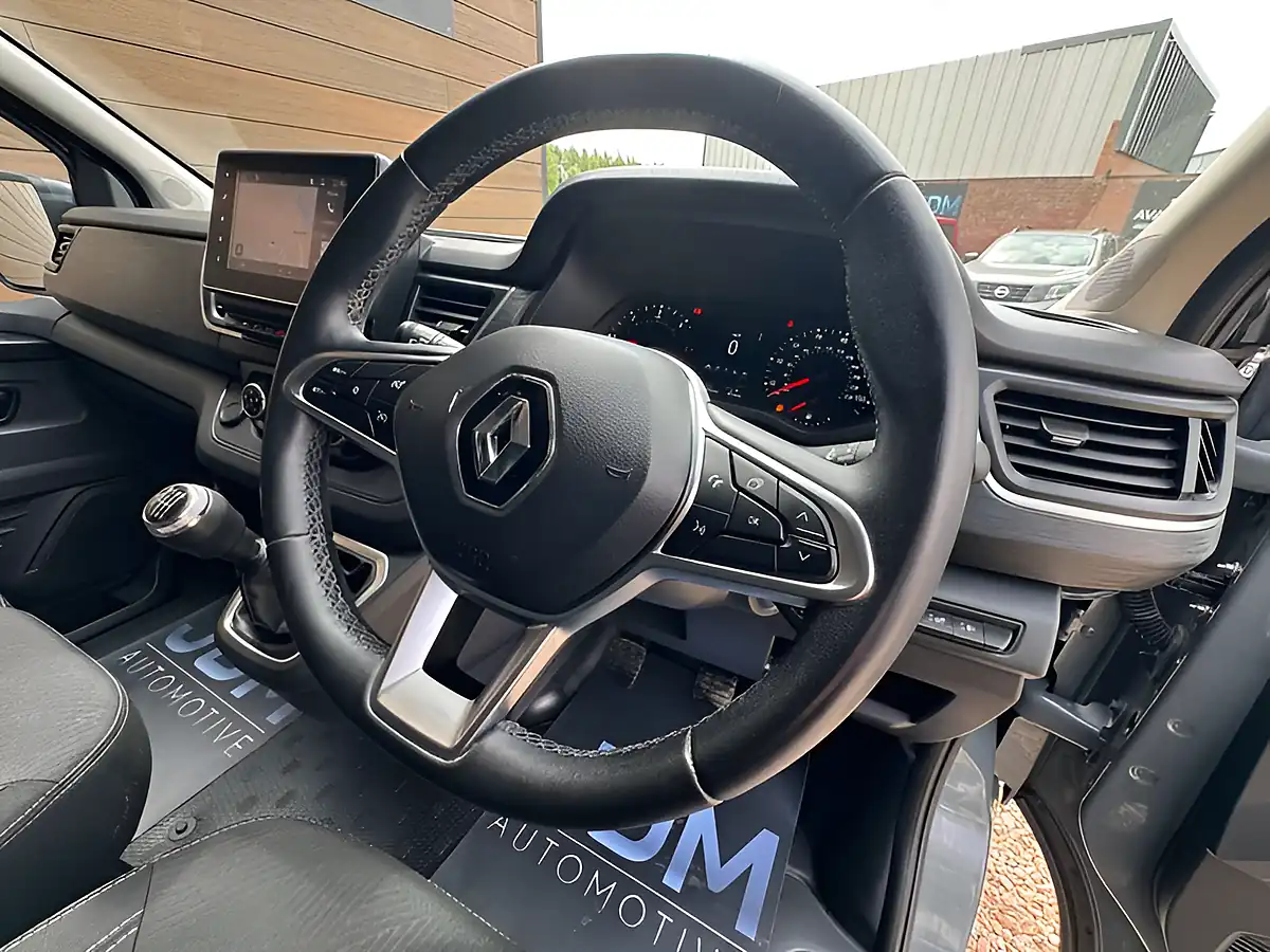Used 2023 Renault Trafic LL30 Sport Blue Urban Grey - Interior and Exterior details 14