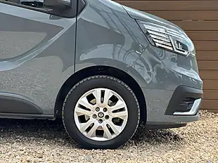 Used 2023 Renault Trafic LL30 Sport Blue Urban Grey - Interior and Exterior details 8