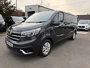 Used 2023 Renault Trafic LL30 Sport Grey - Interior and Exterior details 11