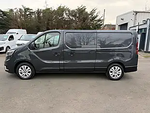 Used 2023 Renault Trafic LL30 Sport Grey - Interior and Exterior details 16