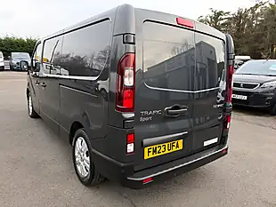 Used 2023 Renault Trafic LL30 Sport Grey - Interior and Exterior details 7