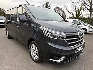 Used 2023 Renault Trafic LL30 Sport Grey - Interior and Exterior details 8