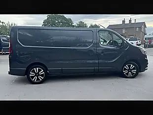 Used 2023 Renault Trafic LL30 Sport+ Slate Grey - Interior and Exterior details 13