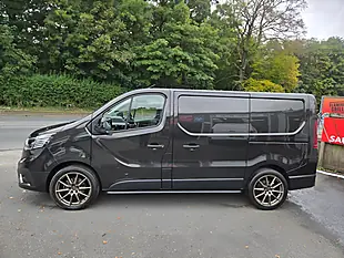 Used 2023 Renault Trafic SL28 Blue Sport Van Edc Auto Black - Interior and Exterior details 4