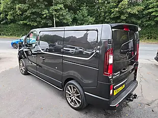 Used 2023 Renault Trafic SL28 Blue Sport Van Edc Auto Black - Interior and Exterior details 8