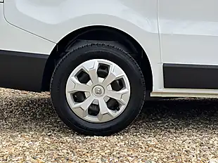 Used 2023 Renault Trafic SL28 Business+ Glacier White - Interior and Exterior details 16