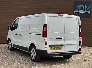 Used 2023 Renault Trafic SL28 Business+ Glacier White - Interior and Exterior details 6