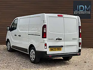 Used 2023 Renault Trafic SL28 Business+ Glacier White - Interior and Exterior details 7