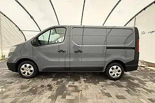 Used 2023 Renault Trafic SL28 Business Grey - Interior and Exterior details 4