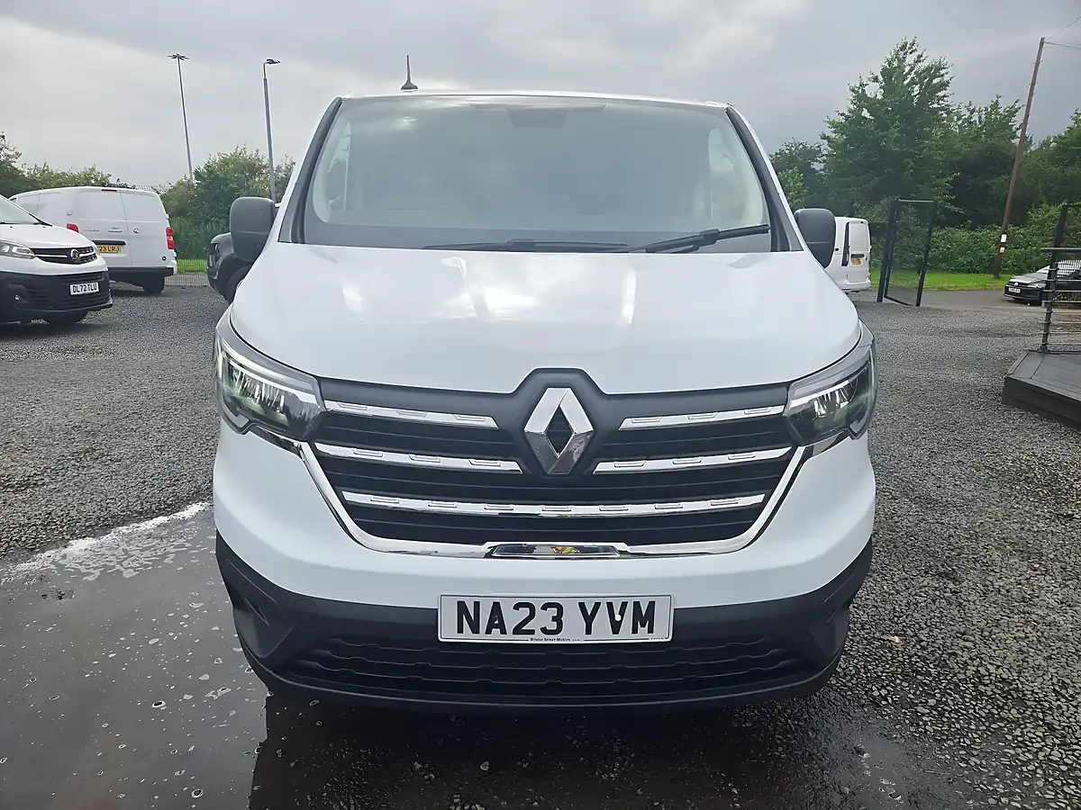 Used 2023 Renault Trafic SL28 Business+ White - Interior and Exterior details 13