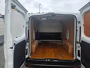 Used 2023 Renault Trafic SL28 Business+ White - Interior and Exterior details 15