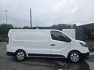 Used 2023 Renault Trafic SL28 Business+ White - Interior and Exterior details 3
