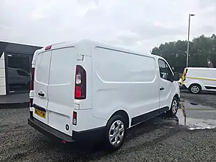 Used 2023 Renault Trafic SL28 Business+ White - Interior and Exterior details 5