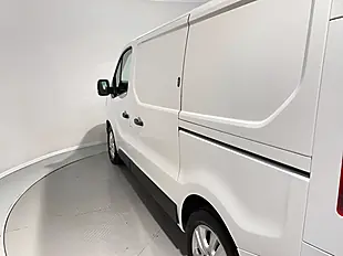 Used 2023 Renault Trafic SL28 Sport Blue Glacier White - Interior and Exterior details 10