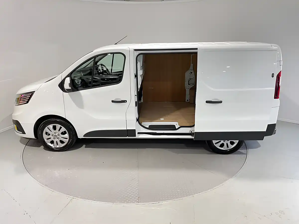 Used 2023 Renault Trafic SL28 Sport Blue Glacier White - Interior and Exterior details 14