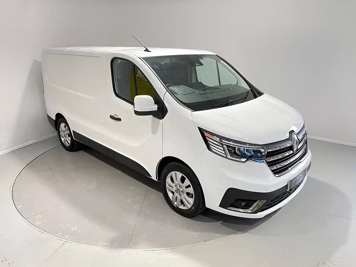 Used 2023 Renault Trafic SL28 Sport Blue Glacier White - Interior and Exterior details 2