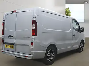 Used 2023 Renault Trafic SL28 Sport+ Highland Grey - Interior and Exterior details 4