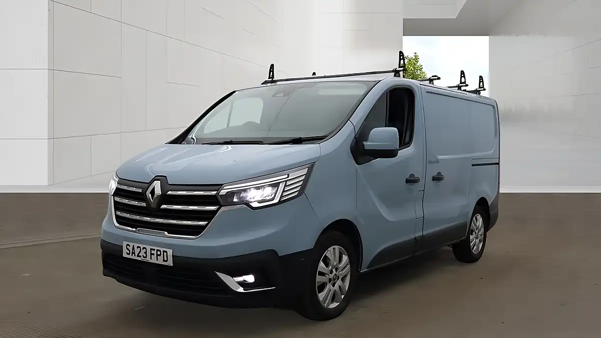 Used 2023 Renault Trafic SL28 Sport Nav Blue - Interior and Exterior details 2