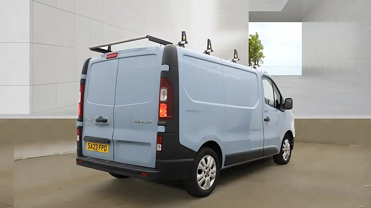 Used 2023 Renault Trafic SL28 Sport Nav Blue - Interior and Exterior details 5