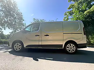 Used 2023 Renault Trafic SL28 Sport Silver - Interior and Exterior details 10