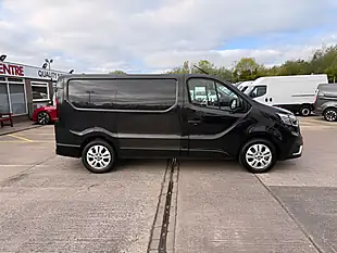 Used 2023 Renault Trafic SL28 Sport White - Interior and Exterior details 2