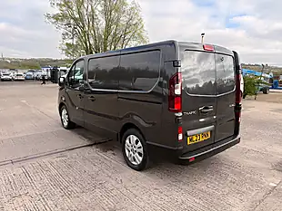 Used 2023 Renault Trafic SL28 Sport White - Interior and Exterior details 6