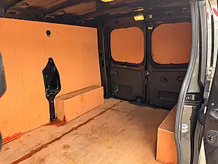 Used 2023 Renault Trafic SL28 Sport White - Interior and Exterior details 9