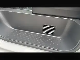 Used 2023 Renault Trafic SL30 Advance Glacier White - Interior and Exterior details 14