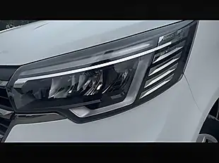 Used 2023 Renault Trafic SL30 Advance Glacier White - Interior and Exterior details 4