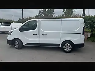 Used 2023 Renault Trafic SL30 Advance Glacier White - Interior and Exterior details 5