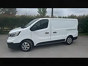 Used 2023 Renault Trafic SL30 Advance Glacier White - Interior and Exterior details 6