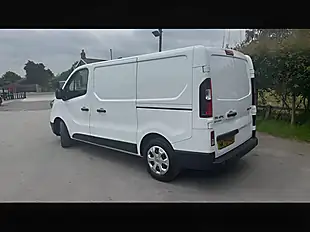 Used 2023 Renault Trafic SL30 Advance Glacier White - Interior and Exterior details 7