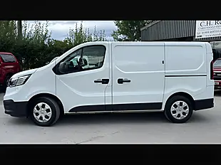 Used 2023 Renault Trafic SL30 Advance Glacier White - Interior and Exterior details 10