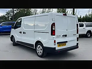 Used 2023 Renault Trafic SL30 Advance Glacier White - Interior and Exterior details 12