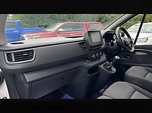 Used 2023 Renault Trafic SL30 Advance Glacier White - Interior and Exterior details 2
