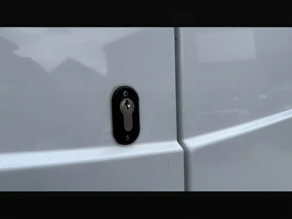 Used 2023 Renault Trafic SL30 Advance Glacier White - Interior and Exterior details 20