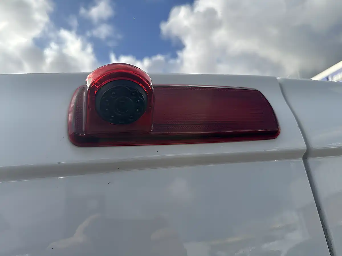 Used 2023 Renault Trafic SL30 Advance White - Interior and Exterior details 10