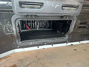 Used 2023 Renault Trafic SL30 Advance White - Interior and Exterior details 19