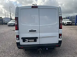 Used 2023 Renault Trafic SL30 Advance White - Interior and Exterior details 6