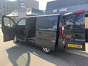 Used 2023 Renault Trafic SL30 Business+ Black - Interior and Exterior details 10
