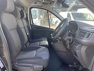 Used 2023 Renault Trafic SL30 Business+ Black - Interior and Exterior details 19