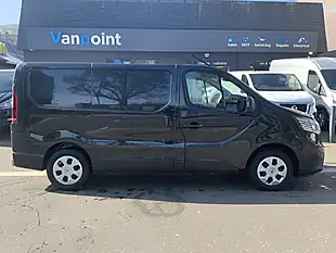 Used 2023 Renault Trafic SL30 Business+ Black - Interior and Exterior details 8