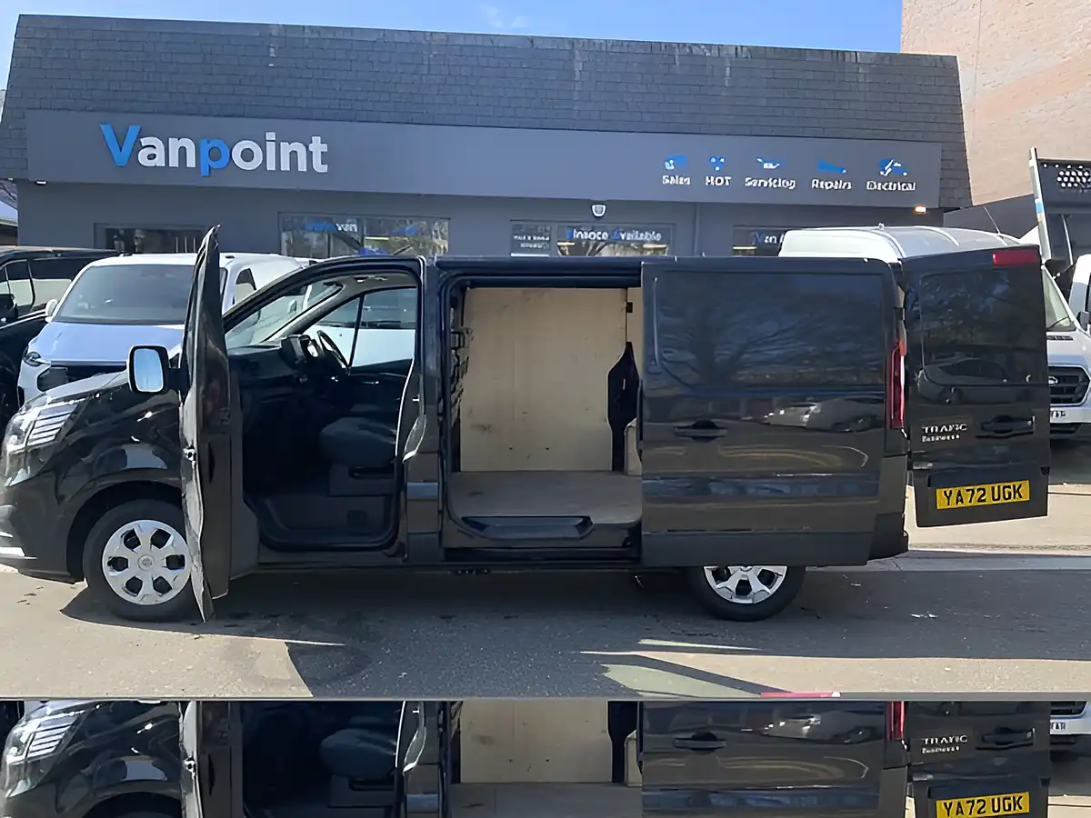 Used 2023 Renault Trafic SL30 Business+ Black - Interior and Exterior details 9