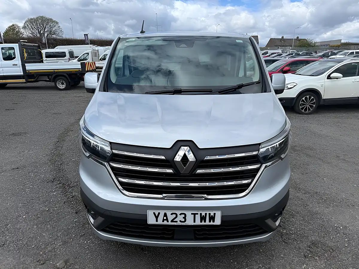 Used 2023 Renault Trafic SL30 Extra Grey - Interior and Exterior details 2