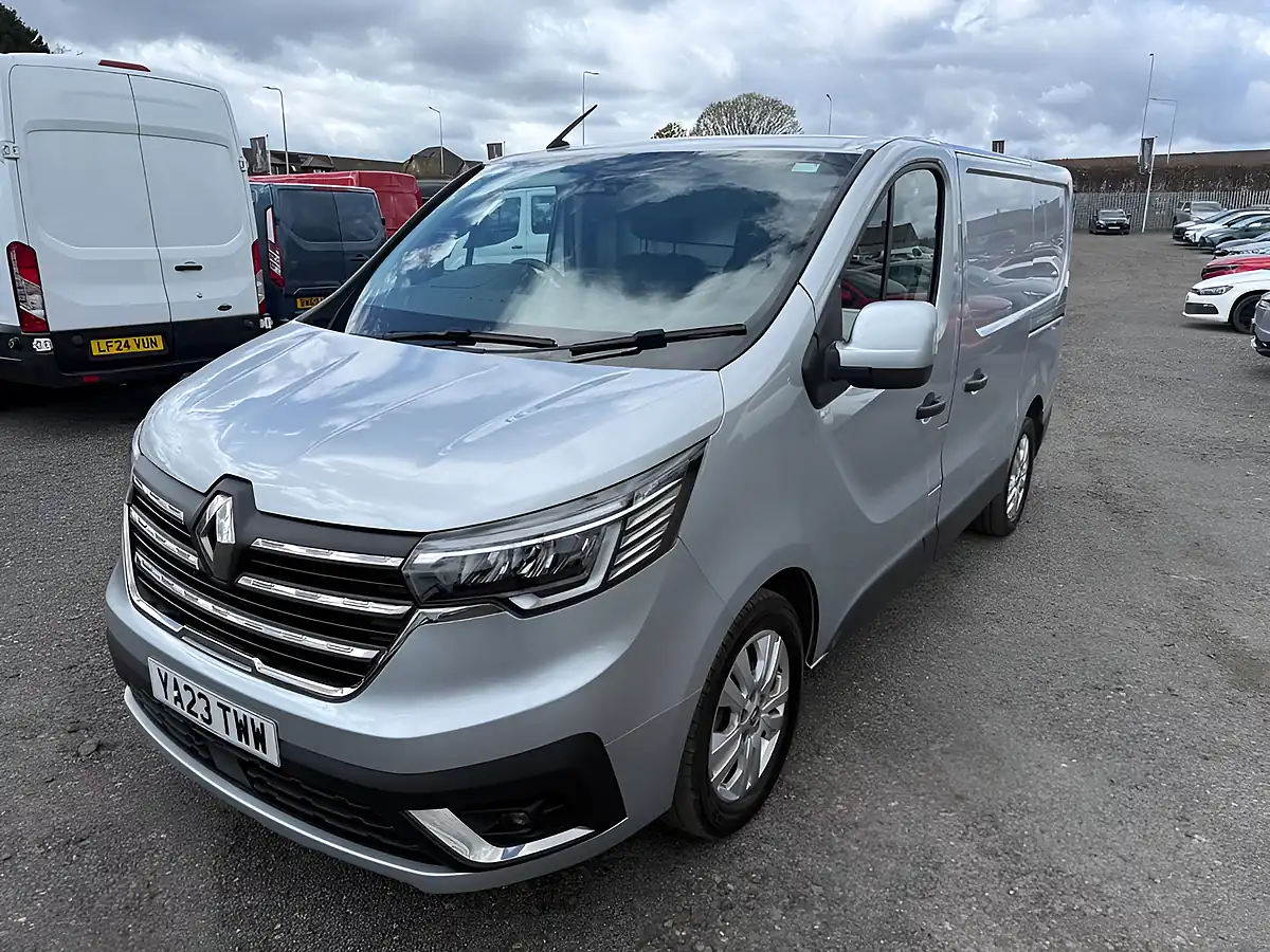 Used 2023 Renault Trafic SL30 Extra Grey - Interior and Exterior details 3