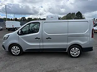 Used 2023 Renault Trafic SL30 Extra Grey - Interior and Exterior details 4