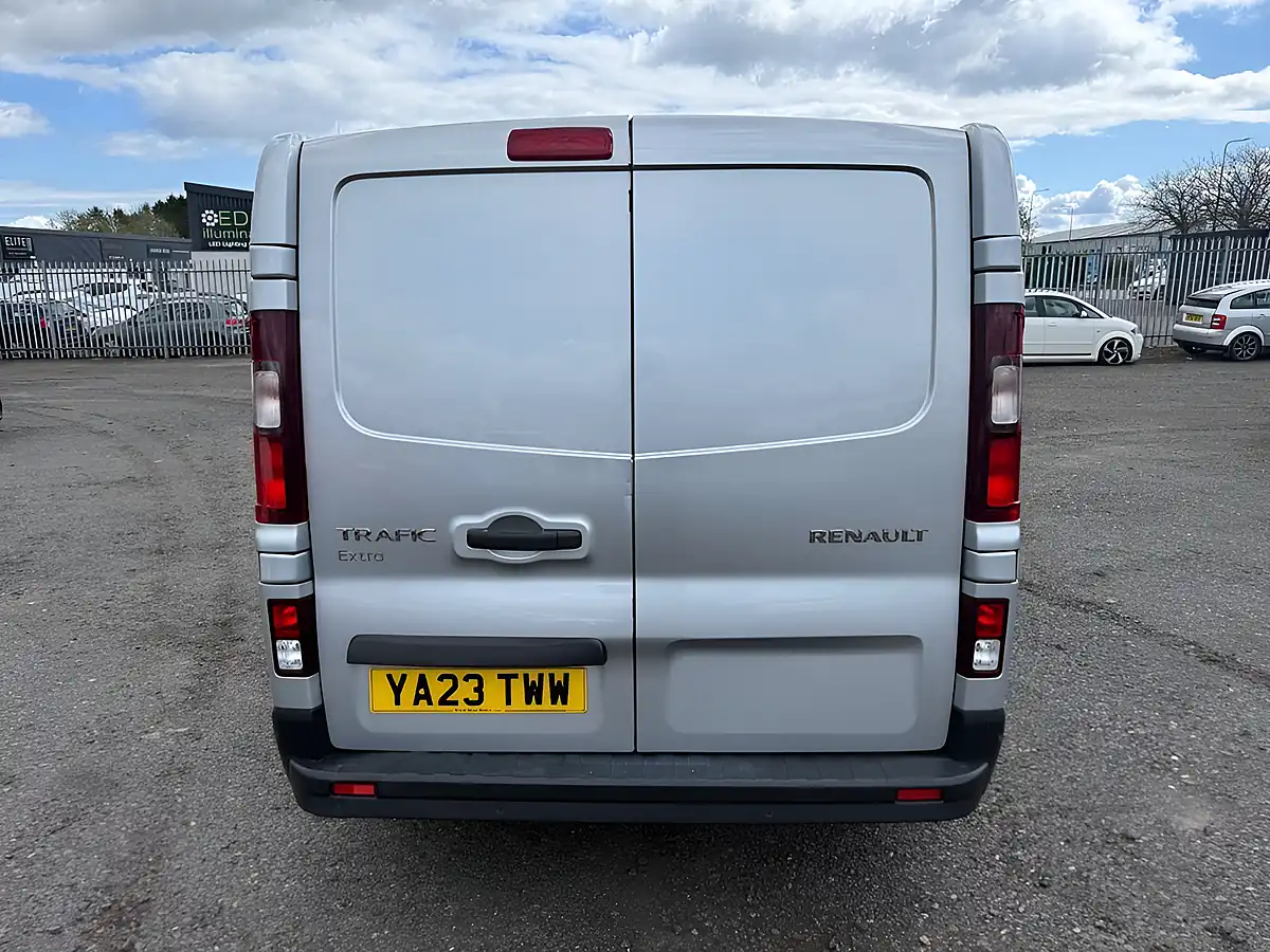 Used 2023 Renault Trafic SL30 Extra Grey - Interior and Exterior details 6